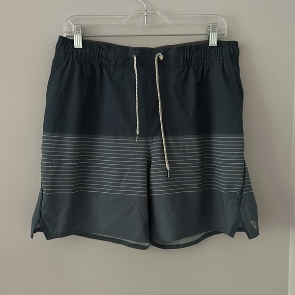 Vuori Men’s trail short - Picture 3 of 8
